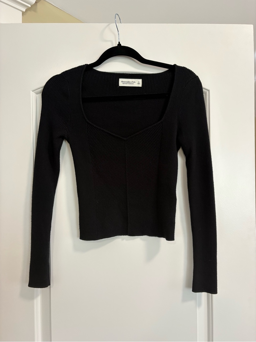 Abercrombie and Fitch Women’s Black Long Sleeve